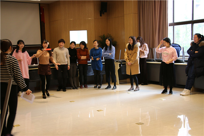 市古鎮(zhèn)公司工會(huì)開展系列活動(dòng)慶?！叭恕眿D女節(jié)