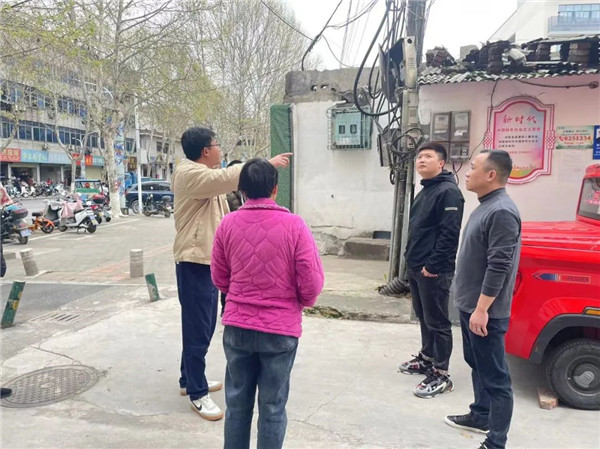 助力城市品質(zhì)提升//鐵路中學北側停車場架空線路遷改