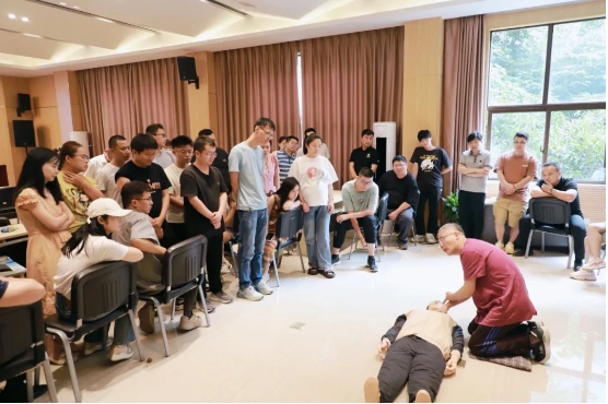 守護(hù)生命，“救”在身邊|市古鎮(zhèn)投資公司工會(huì)開(kāi)展急救知識(shí)培訓(xùn)活動(dòng)